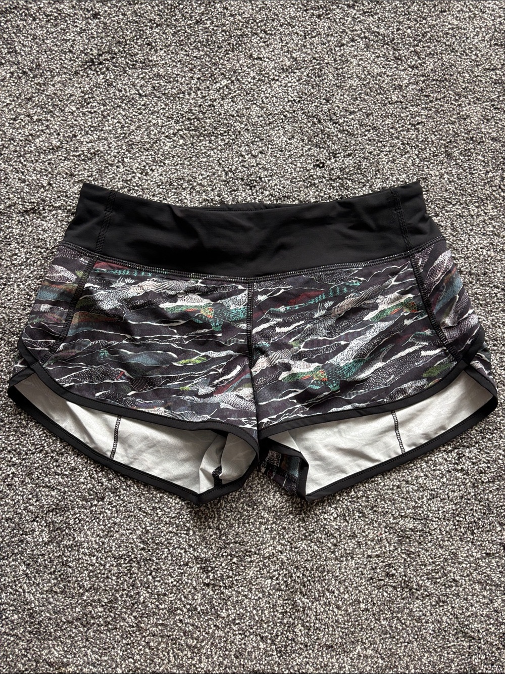 Lululemon Speed Up Low-Rise 2.5” Women’s Multi-Colored Running Shorts